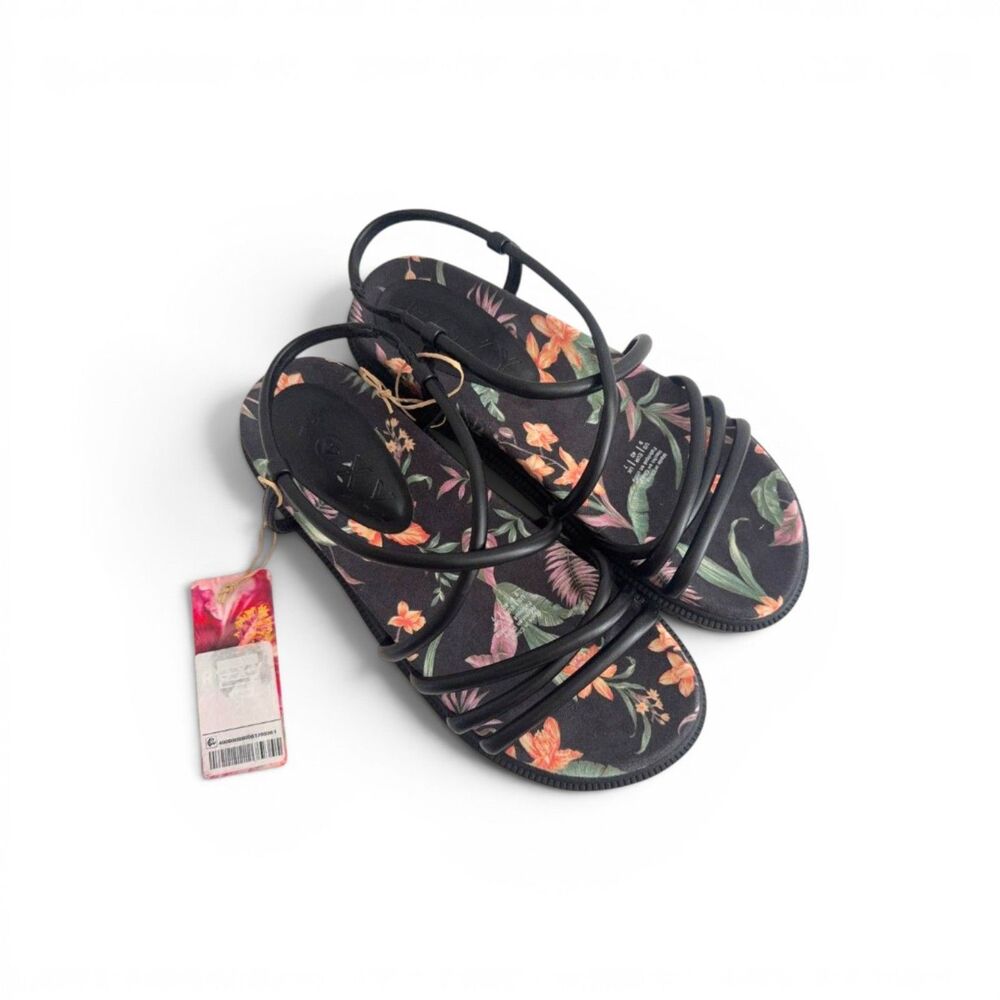 Roxy Brooke Strappy Sandals, NWT! Size 9